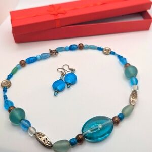 Elegant Silver Tone Blue Glass Necklace Jewelry Set with Unique Bead Shapes